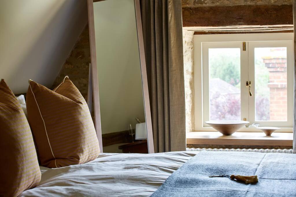 Dawn At The Sun Inn Felmersham, Our Signature Duplex Suite Sharnbrook ภายนอก รูปภาพ